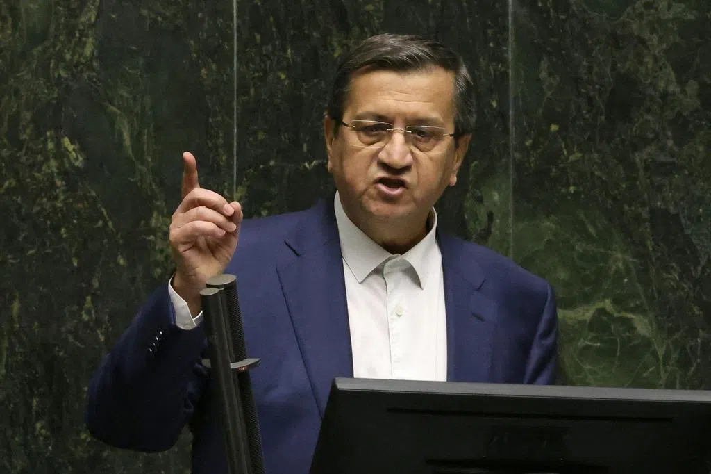 被指管理不善致货币暴跌 伊朗议会罢免财政部长