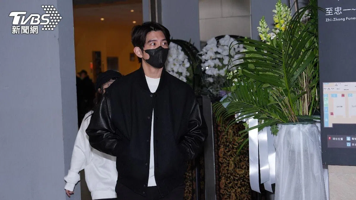 修杰楷现身林光宁的告别式。（TVBS新闻网）