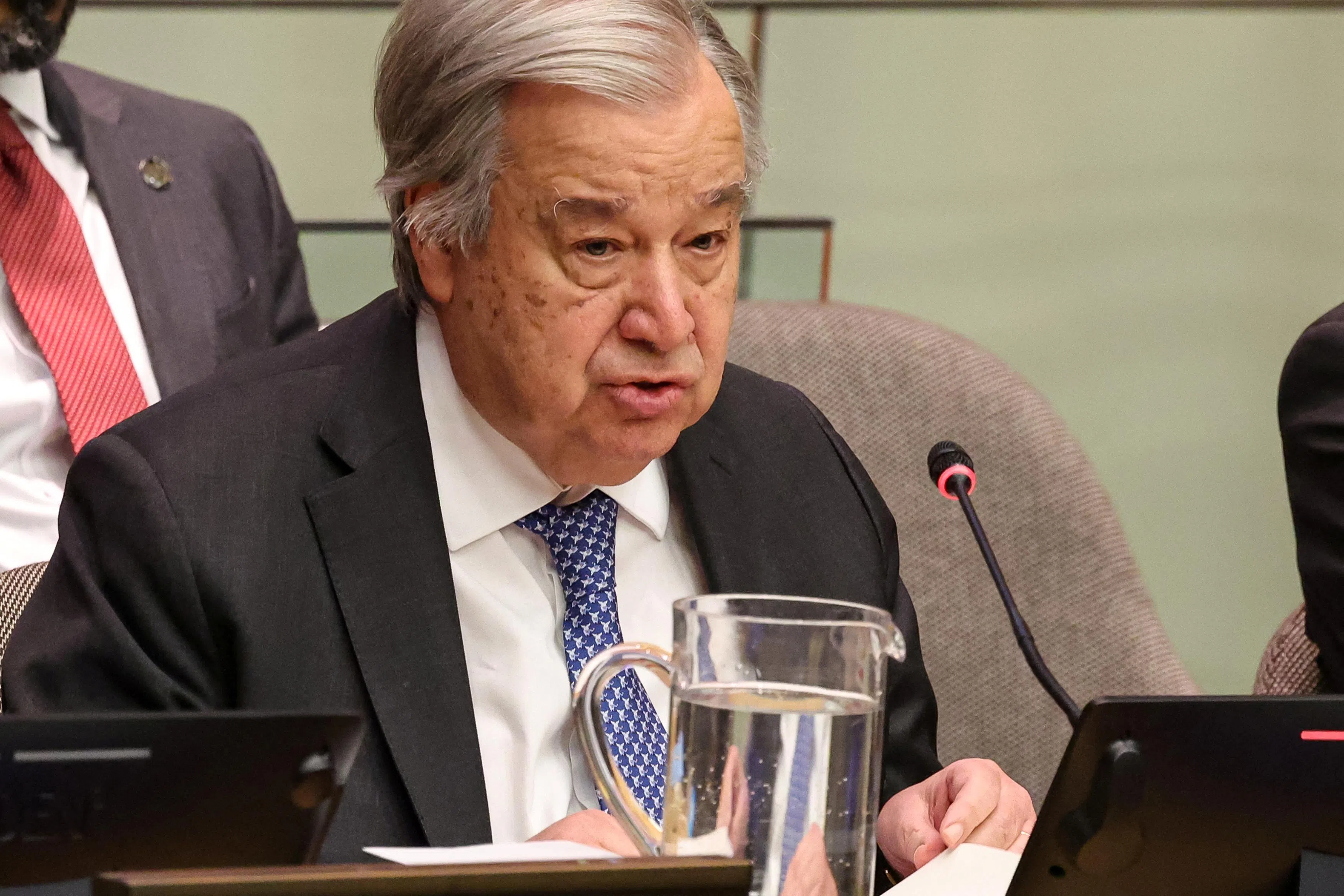 2月6日，联合国秘书长古特雷斯在联合国巴勒斯坦人民行使不可剥夺权利委员会2025年会开幕式上致辞。（路透社）