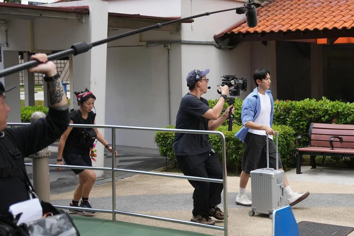 第二天户外拍摄，幸好天作美。（谢智扬摄）