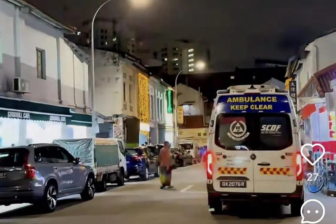 事发后，救护车赶到现场，将一名伤者送院。（受访者提供）