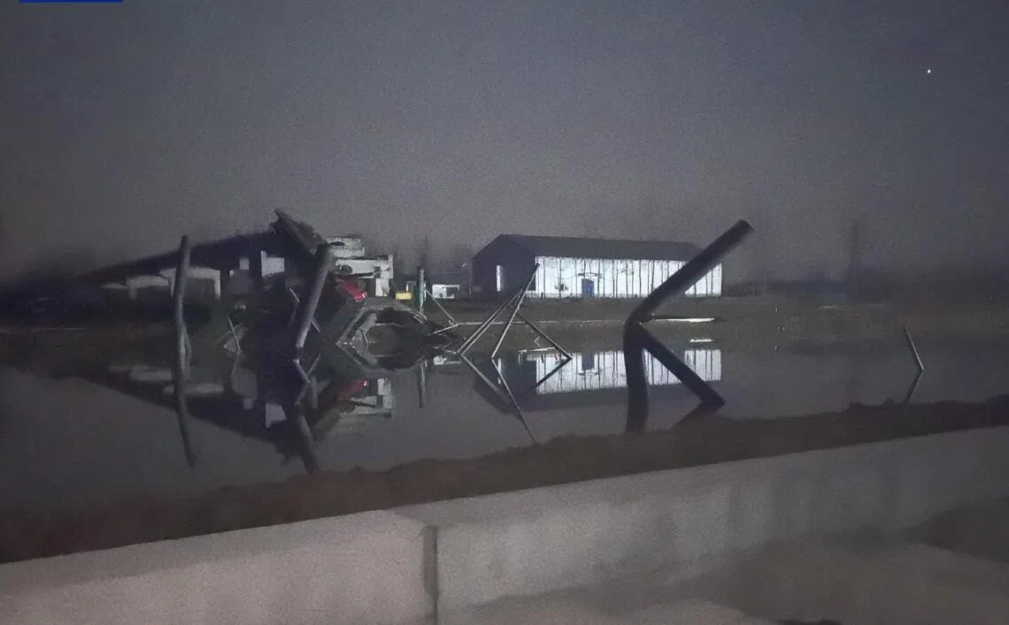 江苏盐城响水一在建大桥塌落 致两死三失联