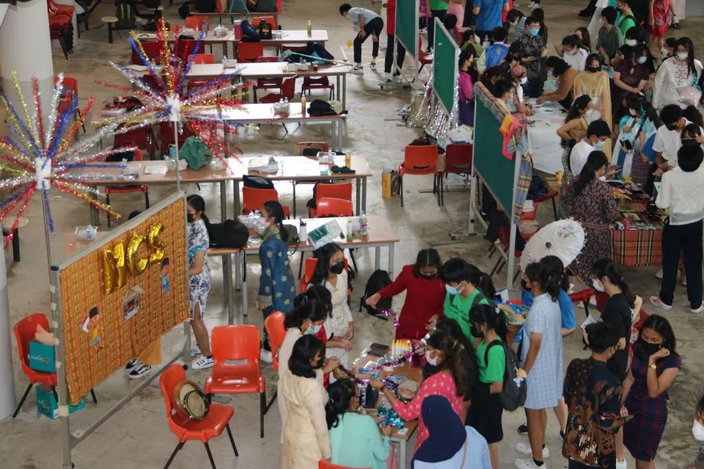 【校果】裕驱初院种族和谐日 学生策划特色摊位 展示不同种族与民族文化