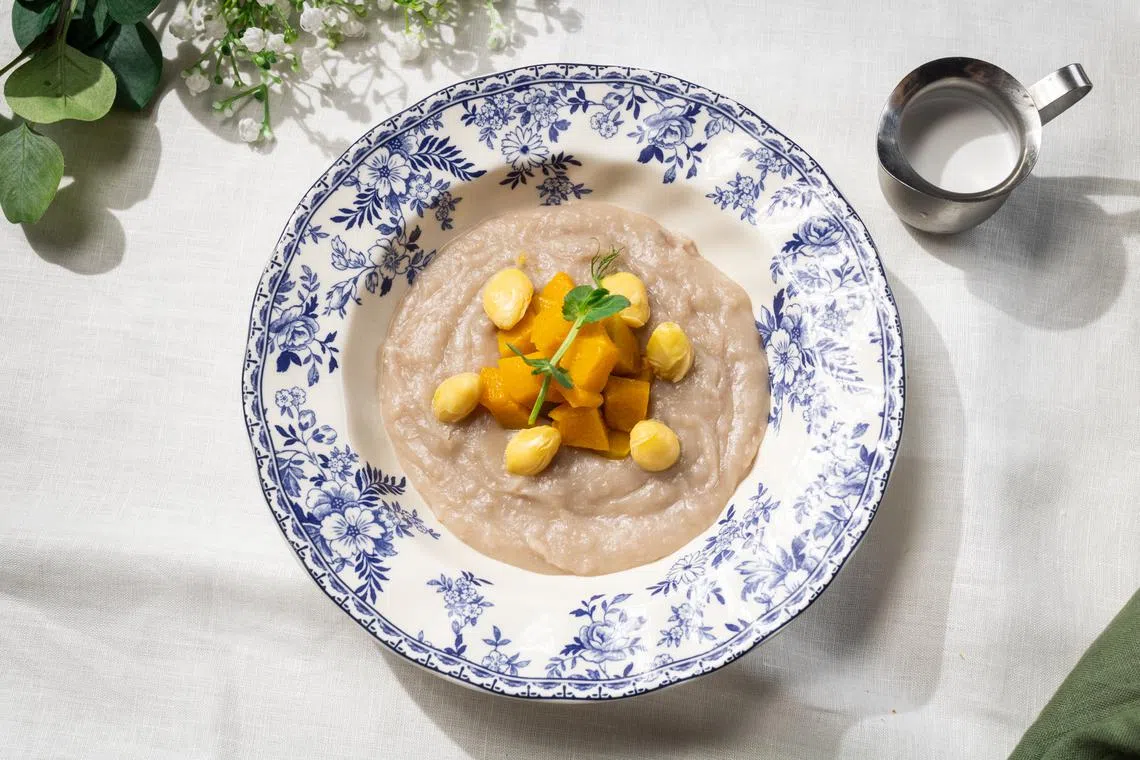 在殖民地风格餐馆品尝潮州芋泥，别有一番风味。（餐馆提供）