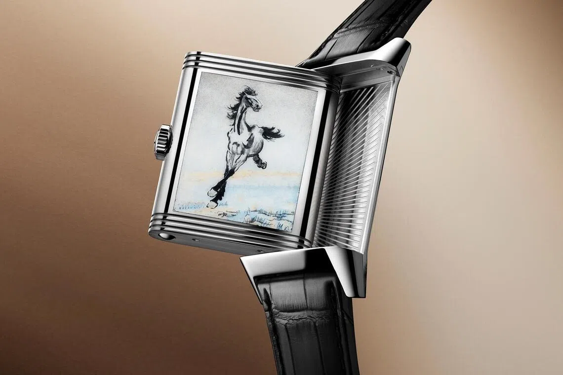 积家以《奔马图》为灵感，将奔腾之态凝于金属与珐琅之间。（积家提供）