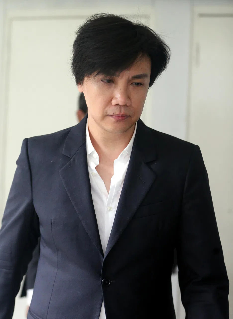“明星律师”萧丁明在片中调侃自己蹲过牢房。（档案照）