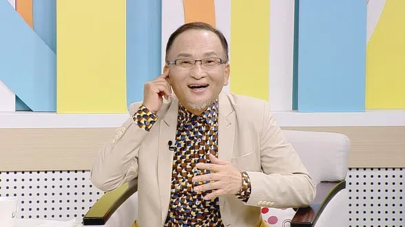 孔锵在《震震有词》节目中分享三段婚姻路程。（互联网）