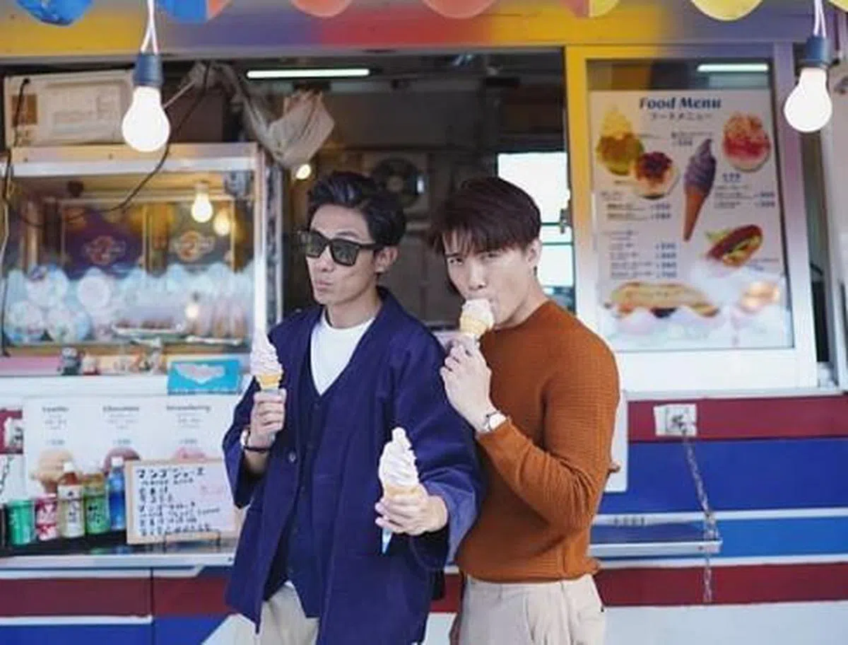 张哲通从“才华”学长陈泂江身上学习正面的工作态度。（取自IG）