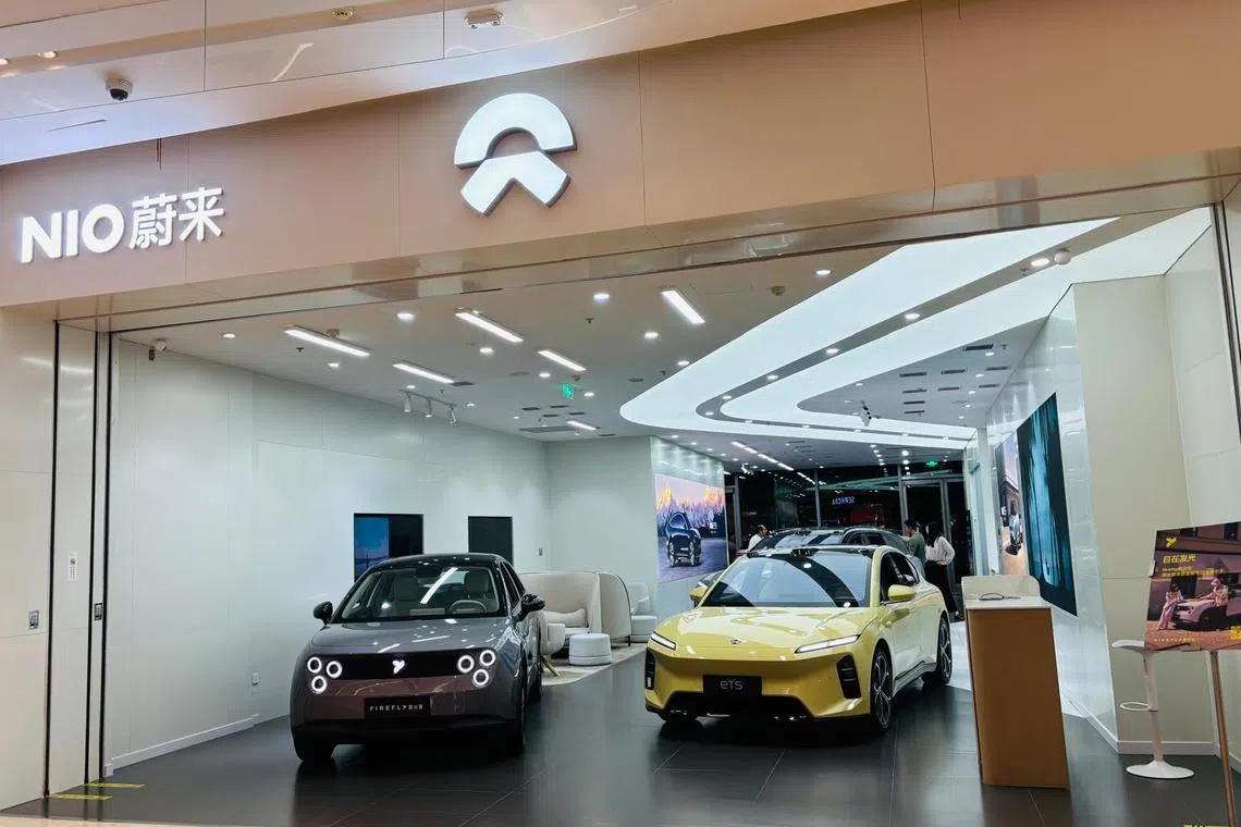图为蔚来电动车在杭州的实体店。（李可爱摄）