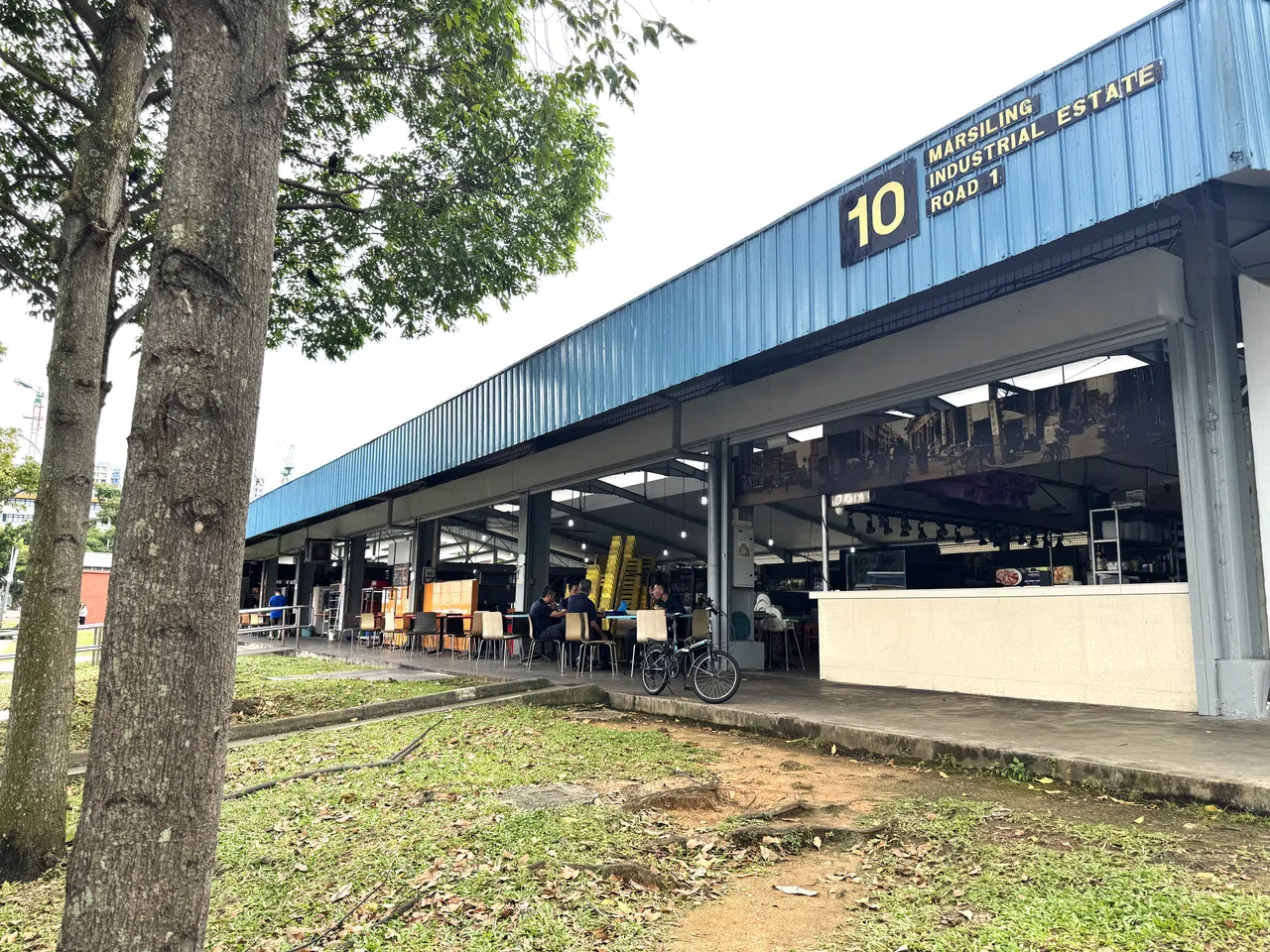 咖啡店距离兀兰地铁站约15 分钟步行路程。（翁铭芯摄）