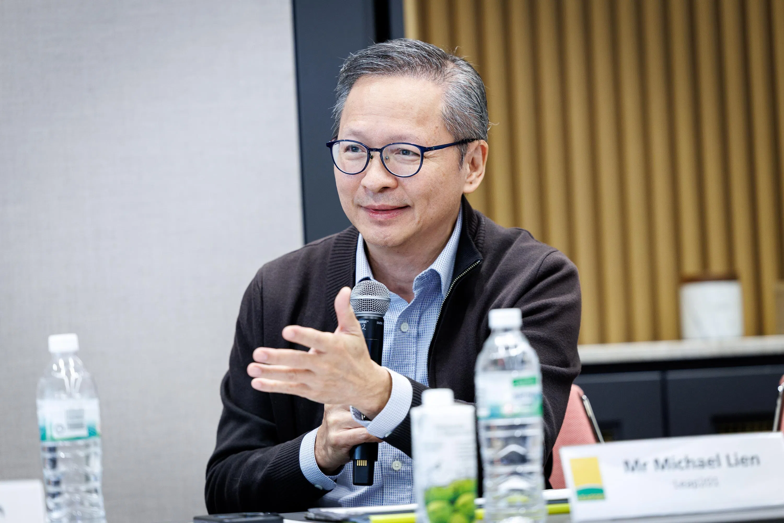 飞翔201主席连宗廉在9月9日圆桌讨论上发言，和各界代表探讨为本地“初老族”提供更多支持。（飞翔201提供）
