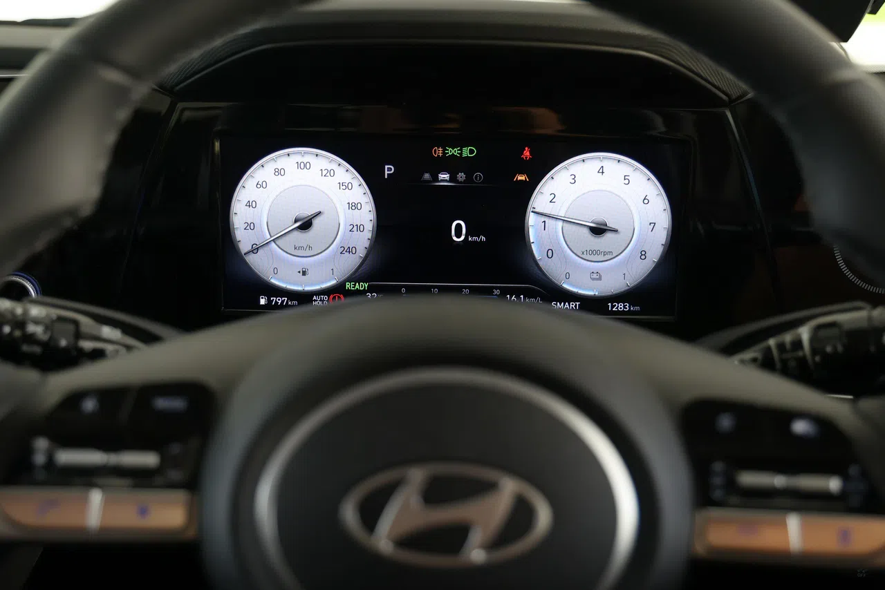 方向盘操控灵敏，反应精准，驾驶相当轻松流畅。（林明顺摄）