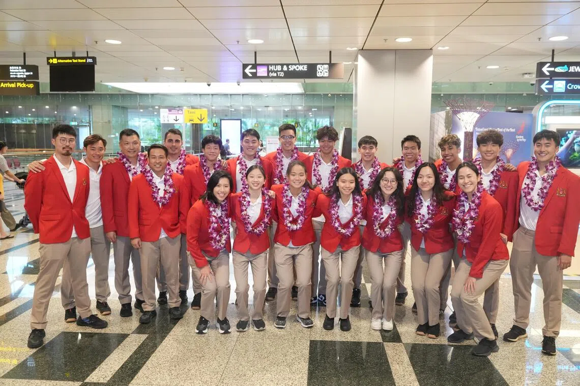 除了部分队员出国读书和留在泰国继续参加公开水域赛项外，我国泳队绝大部分选手都已回到新加坡。（谢智扬摄）