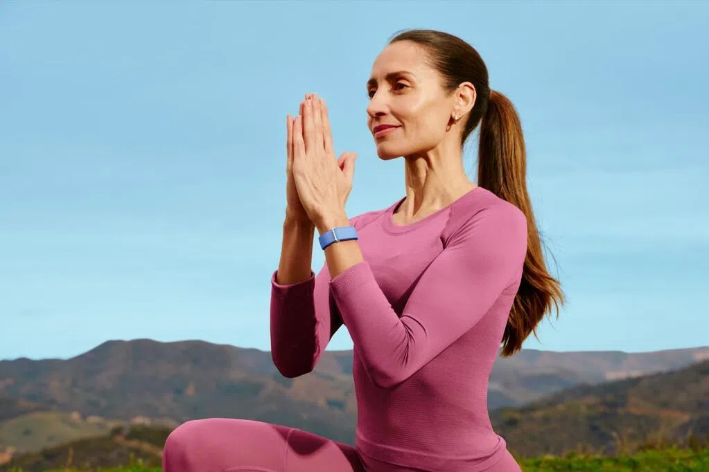 无屏无链无感  谷歌Fitbit Air用“减法”重新定义健康监测器