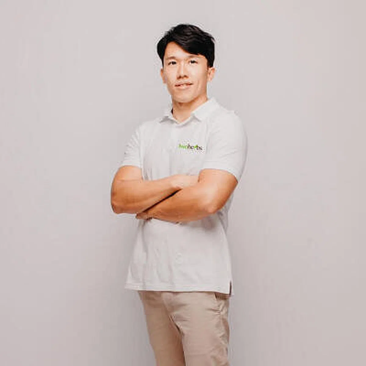 重新出发的林健丰创立了价格透明化又较大众化的twoherbs。（图/商家提供）