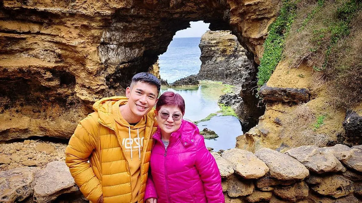 妈妈的笑容是黄俊雄最大的欣慰。（取自IG）