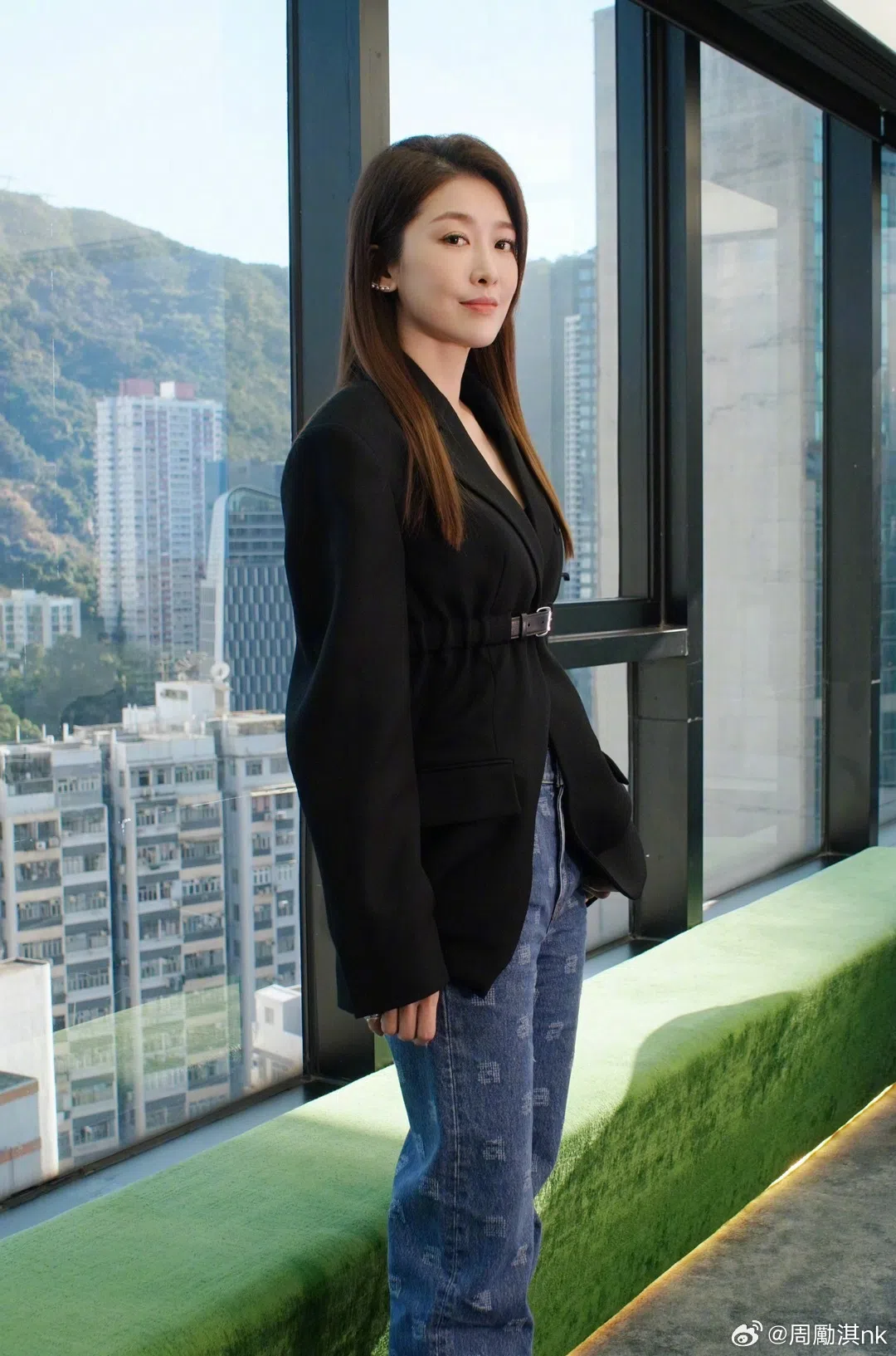 育有一子的周励淇享受为母之乐。（取自周励淇微博）