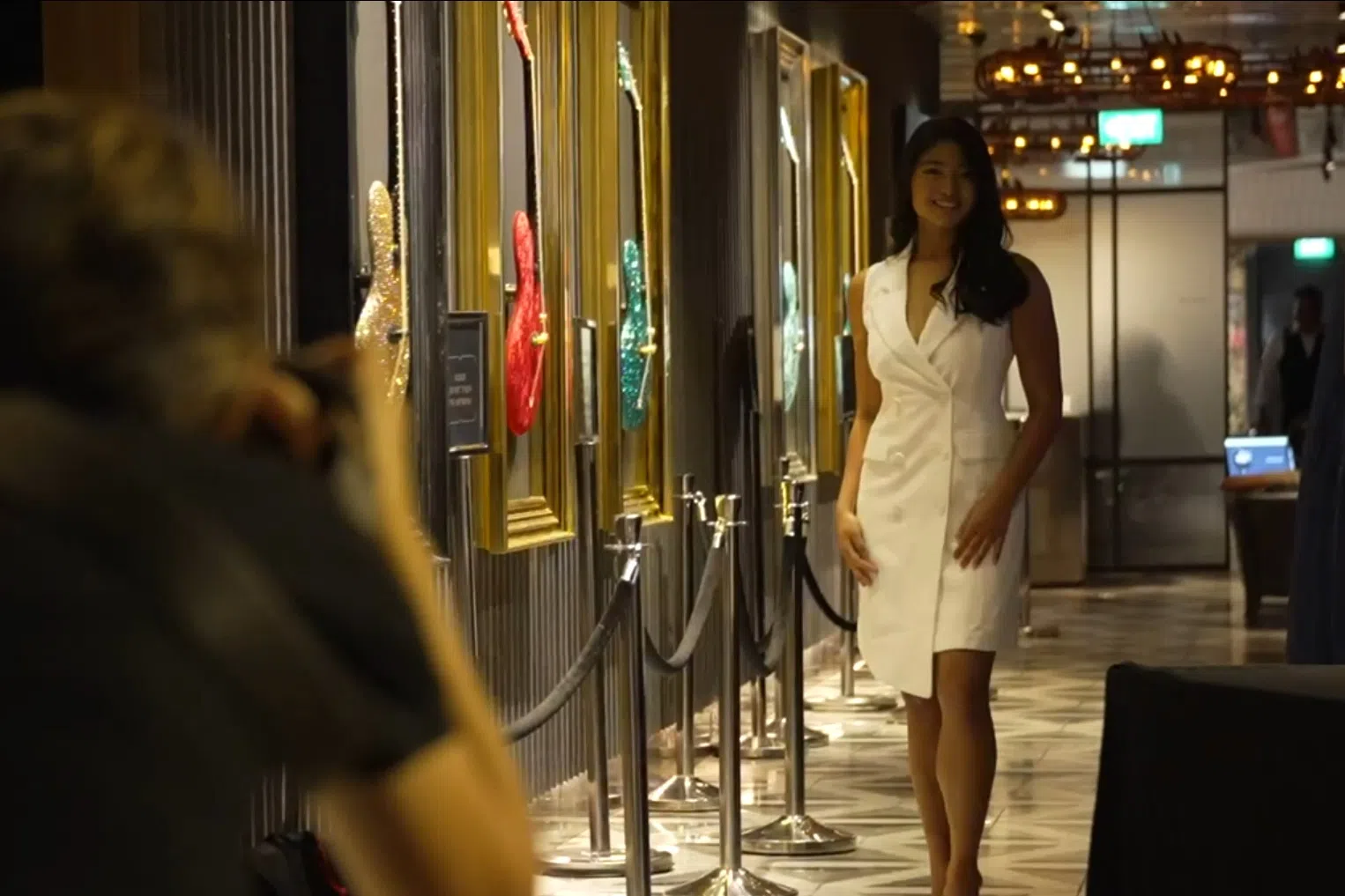 29岁的爱得丽（Adeline Stanley）是一位育有两岁女儿的单亲妈妈，想向女儿展现女性的坚强，是她参赛的动力。（视频截图）