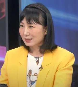 林萃芬认为高中生的同性配偶并不悲伤很可疑。（视频截图）