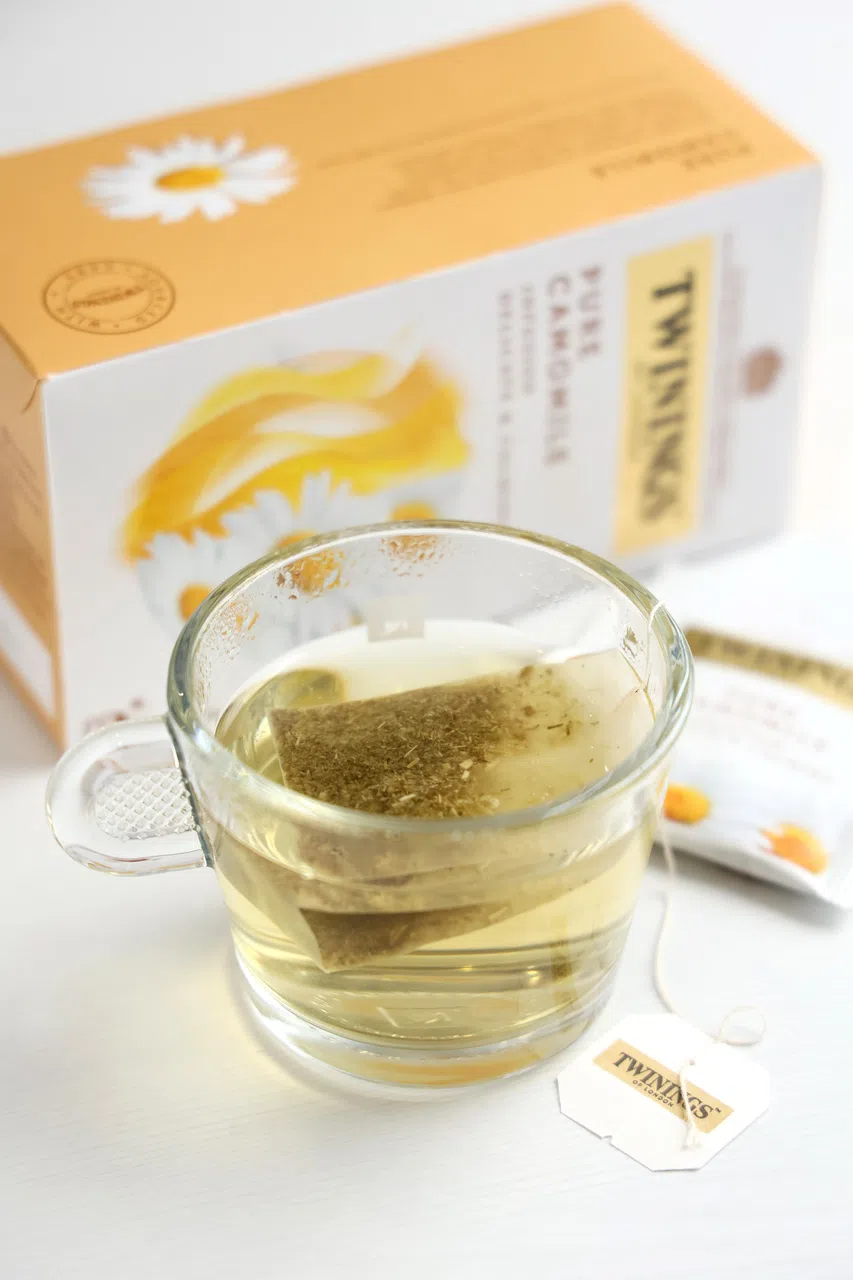 洋甘菊花草茶除了有助宁神入眠，也有益于缓解消化不适如胃胀问题。（龙国雄摄）