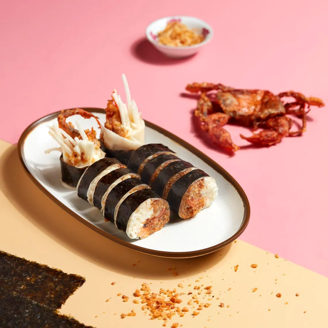 紫菜薄饼加入软壳蟹，更添一份高级感。（餐馆提供）