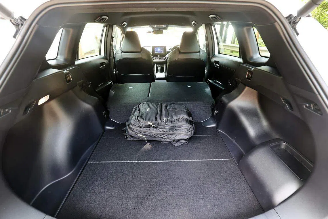 后座椅背全部放倒的话，装载空间可大增至1200公升。（陈渊庄摄）