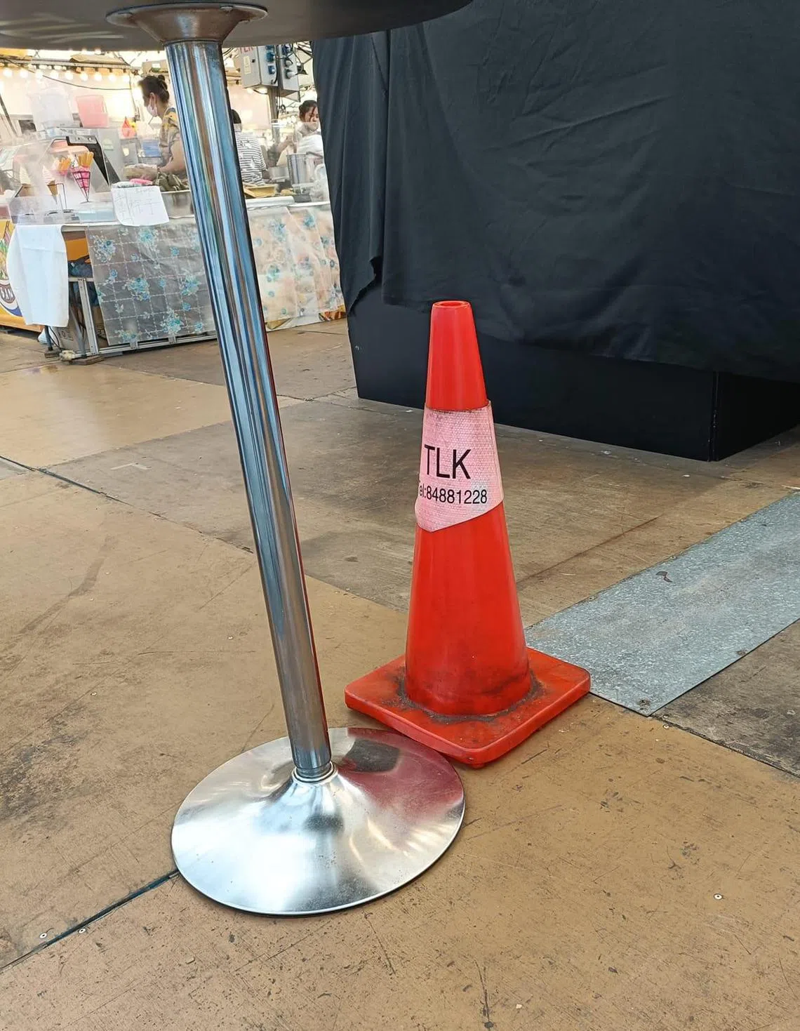 主办方称事发前已放置三角锥提醒民众。（取自脸书）