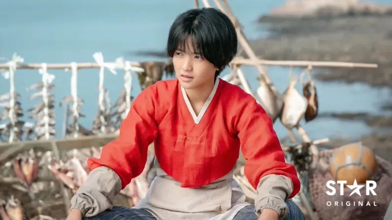 金泰梨凭借《正年》二度在百想艺术大赏夺下视后。（Disney+提供）