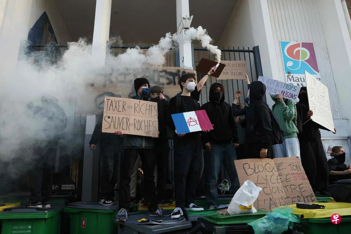 法国工会大罢工要求政府增加公共财政支出| 联合早报