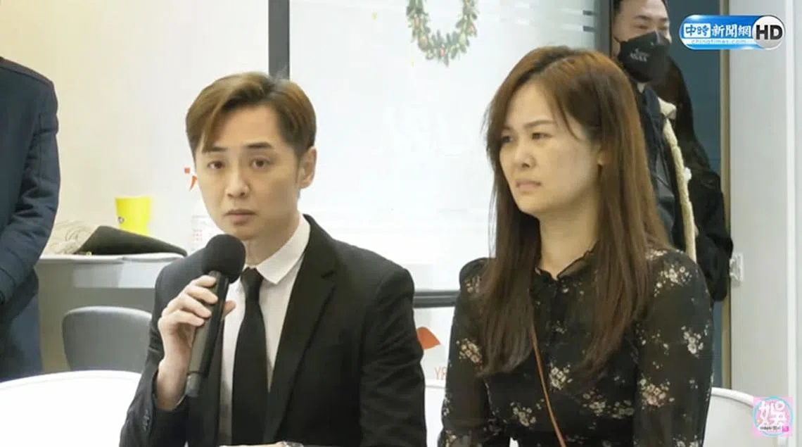 20周年结婚纪念日夫妻牵手挺风暴宋逸民道歉了对象不是小甜甜| 联合早报