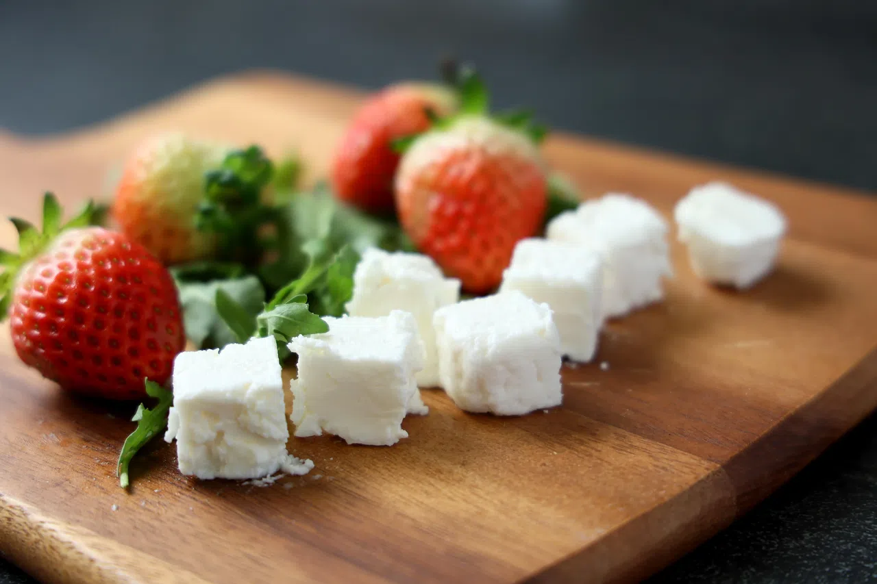 Minerva有机乳酪由100%纯正绵羊和山羊奶制成，钙质含量高。（龙国雄摄）