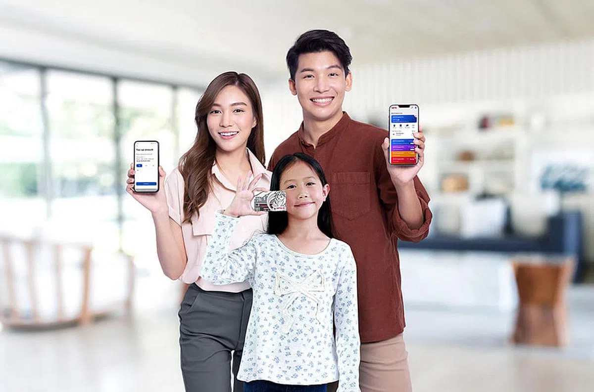 一个NETS账号可以关联多达十张储值卡，轻松管理全家的日常消费。（图/NETS提供）