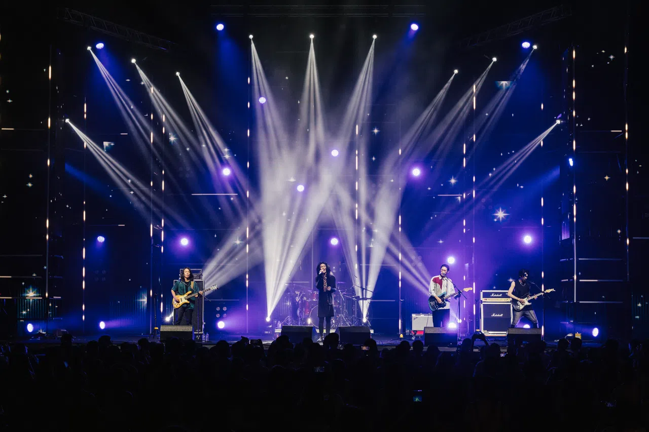 麋先生出道10年首次来新，为“克浪”压轴表演。（主办方“24owlssg”提供）