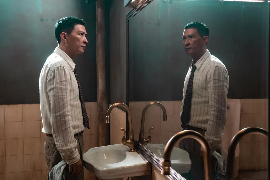 张家辉在《超意神探》一人分饰五角。（嘉华院线提供）