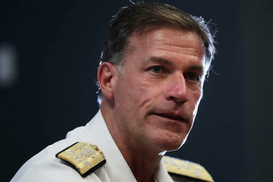 美国印太司令部司令阿奎利诺8月出席在斐济的一次会议时，与中国军方代表团会面。（档案照）