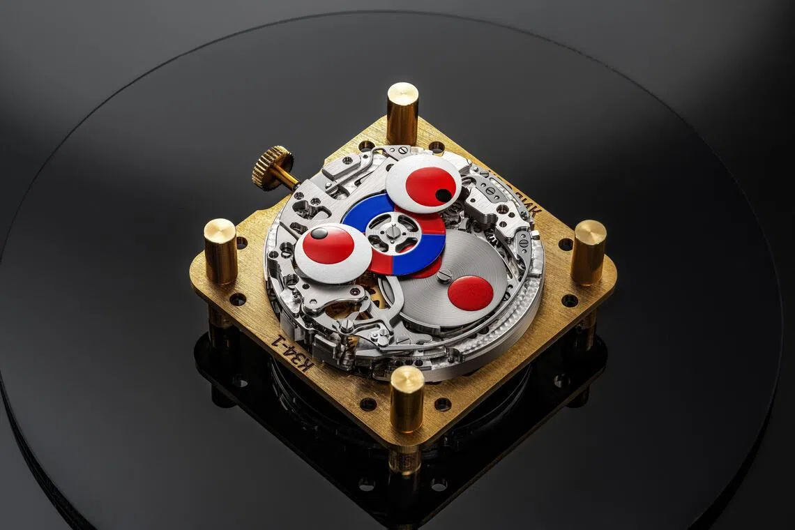 柴金打造出俄罗斯制表史上首个拥有16项复杂功能的万年历腕表机芯。（柴金提供）