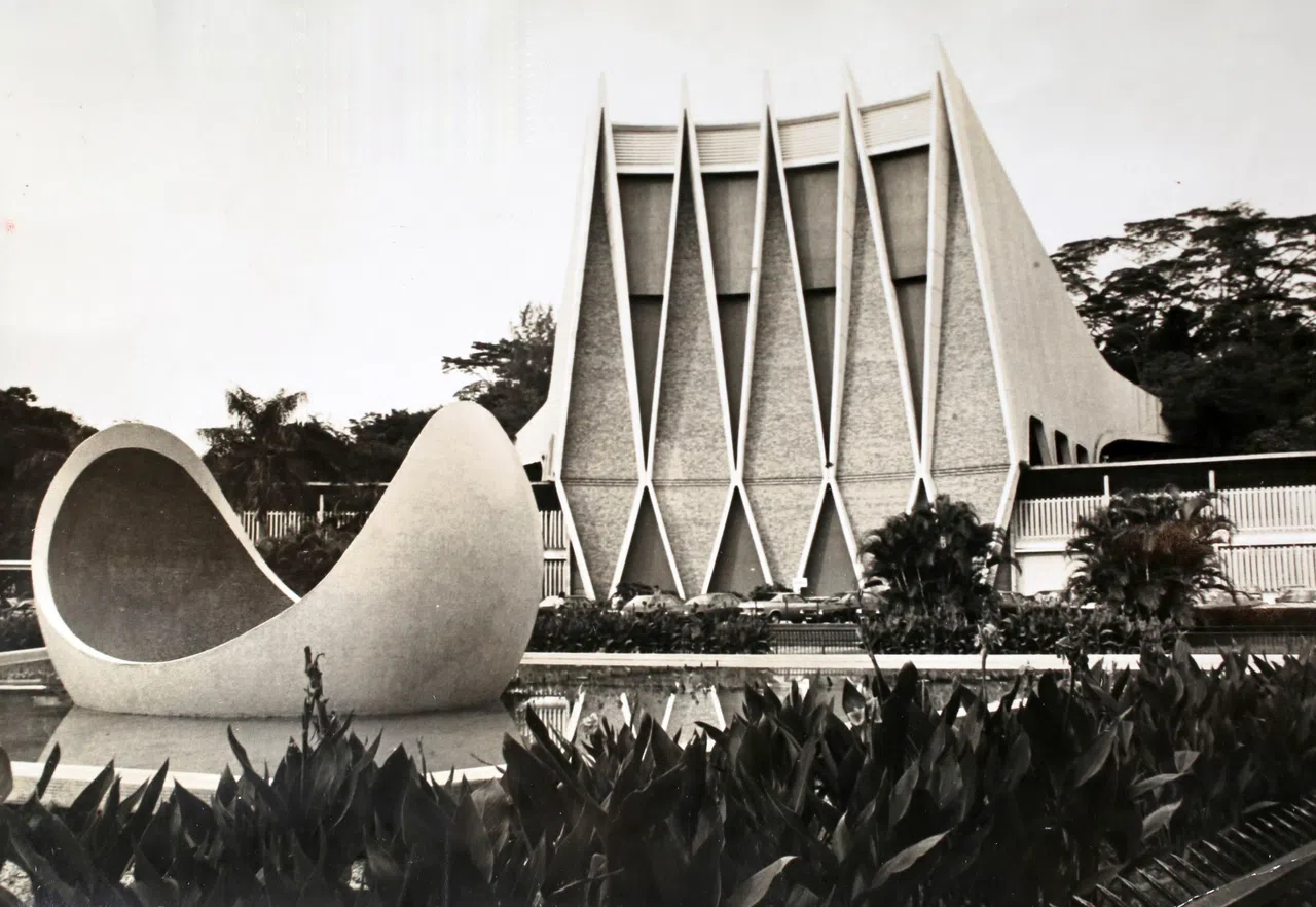 钟琴怀念在前国家剧场看剧场人彩排的情景。（档案照）