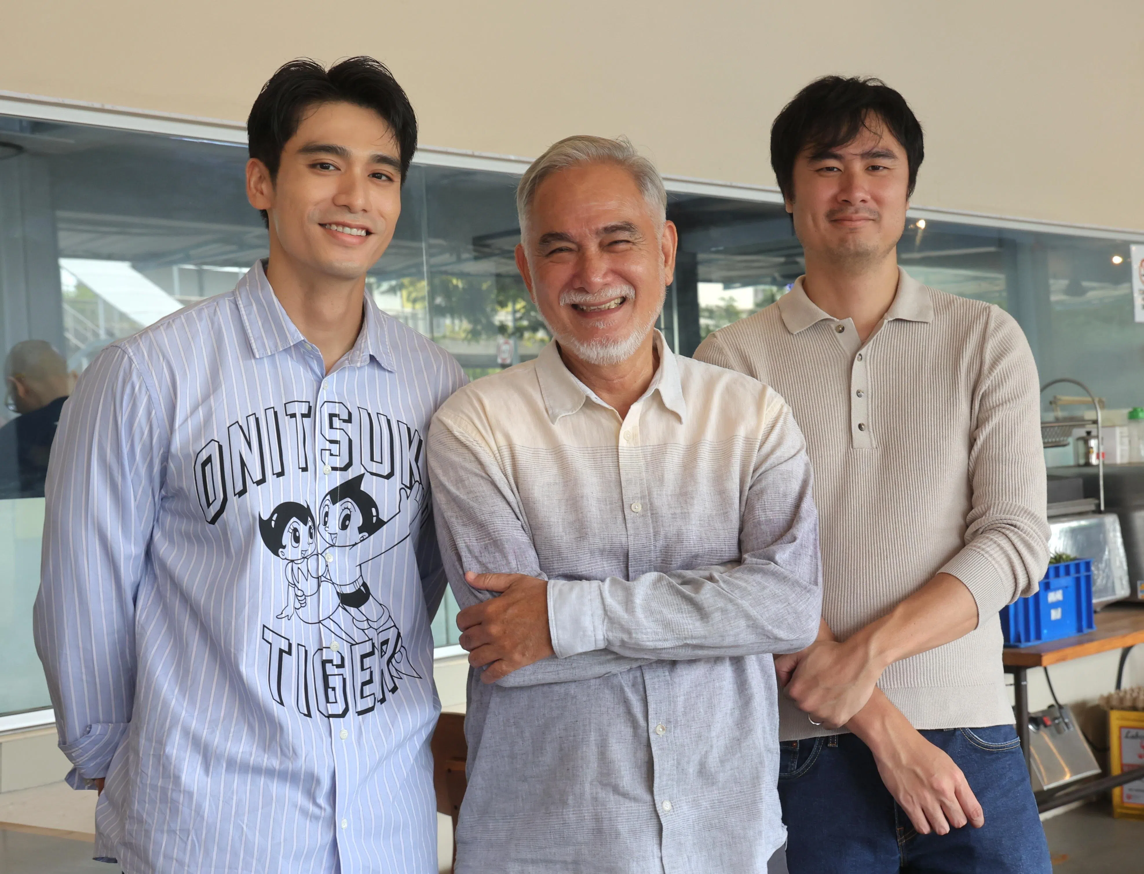 朱哲宇（右）指爸爸朱厚任（中）和弟弟朱哲伟（左）是他的御用演员。（新明日报）