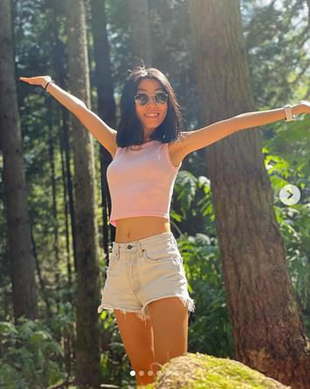 曲婉婷经常在社媒晒加拿大生活日常，感觉自在惬意。（IG）