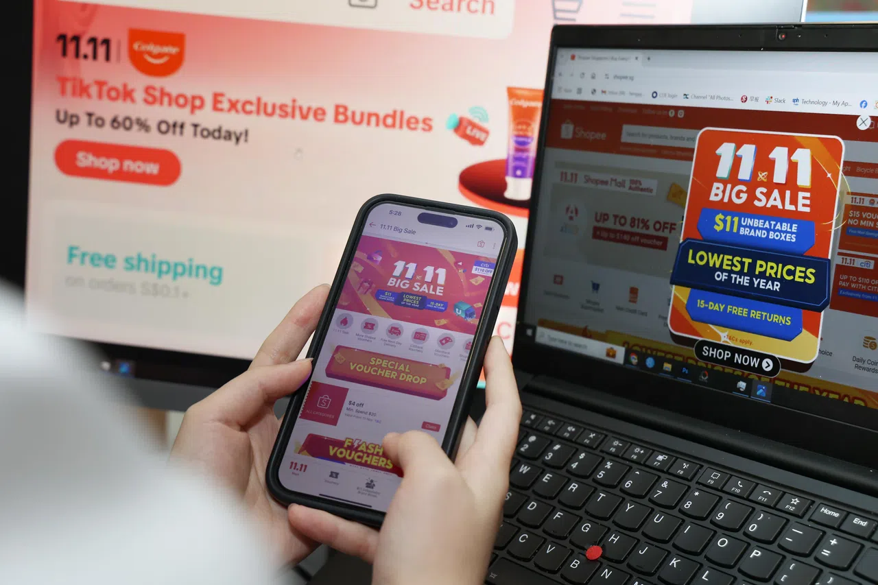Shopee双11首两个小时的销售量是平日的5.2倍，手机等移动设备、家用电器和护肤品最受欢迎。（王彦燕摄）