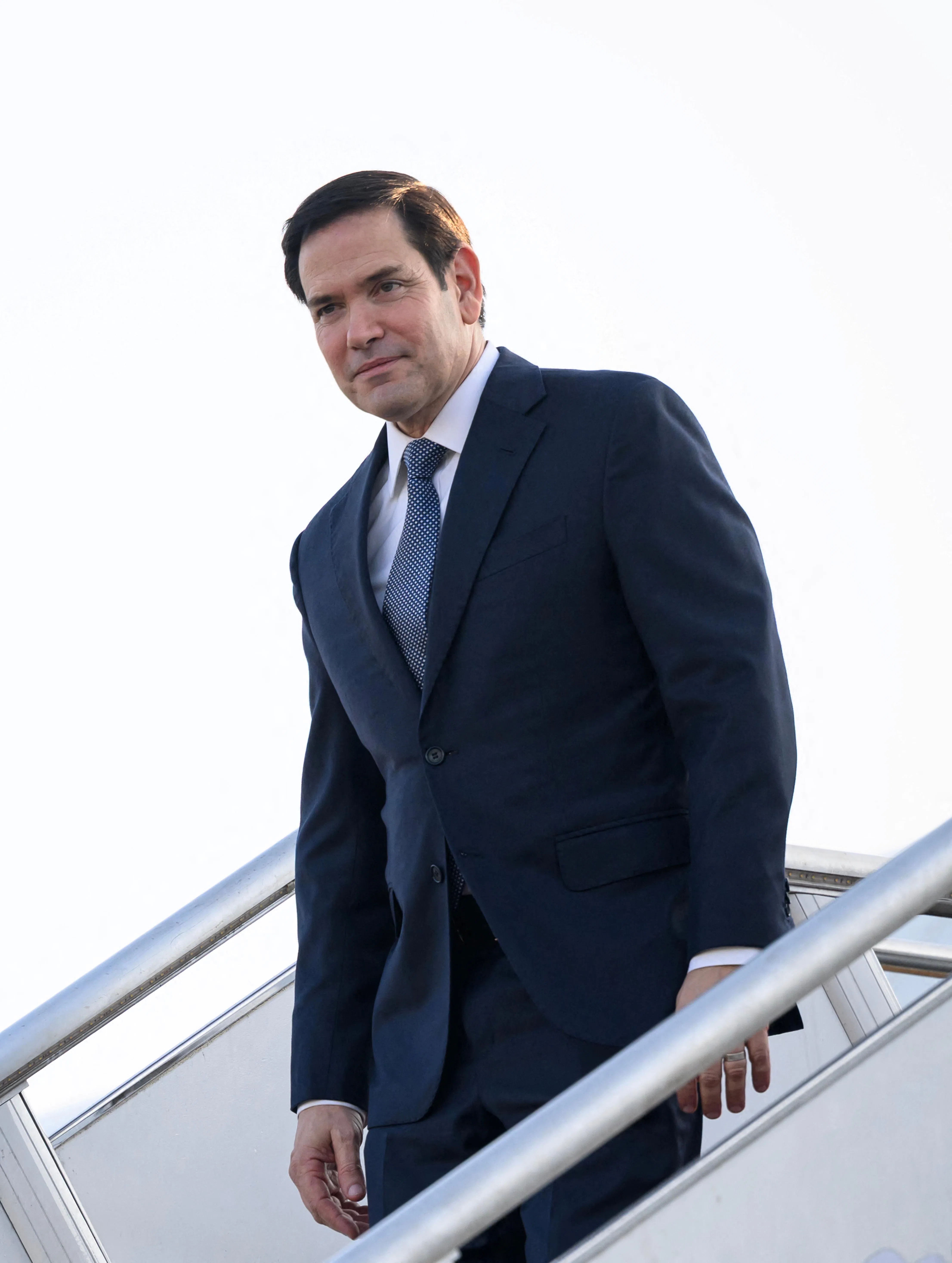 7月10日，美国国务卿鲁比奥抵达马来西亚吉隆坡附近的梳邦空军基地。（路透社）