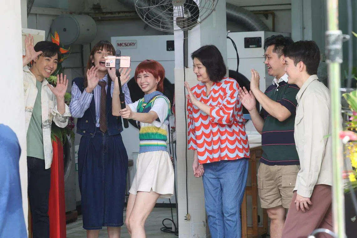 宗子杰（左起）、洪丽婷、罗美仪、陈莉萍等演出的《从零开始》已拍摄两个月，剧集7月中播出。（陈斌勤摄）