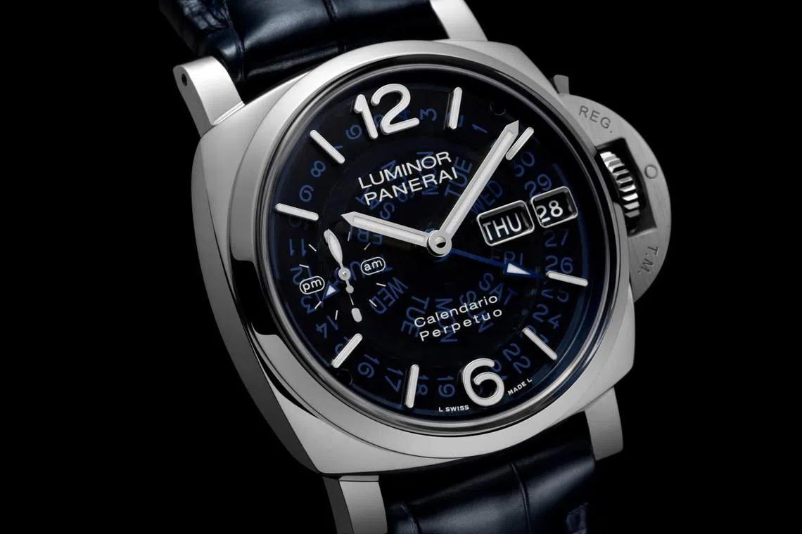沛纳海Luminor Perpetual Calendar GMT PAM01575腕表，表盘呈半透明状。（沛纳海提供）