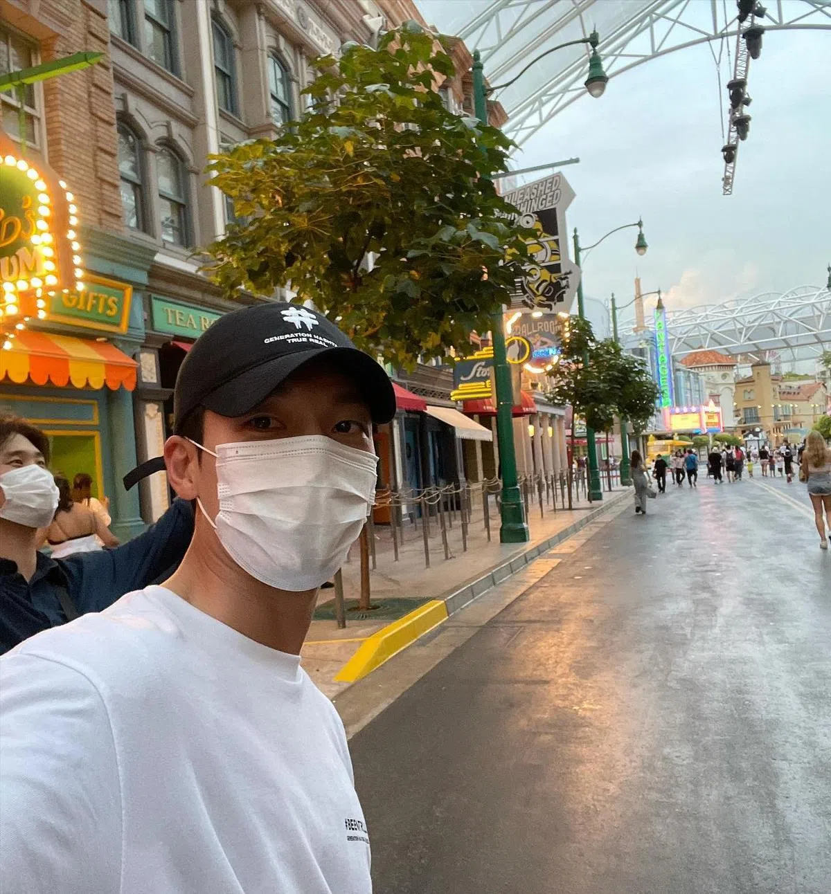 魏嘏隽到环球影城游玩。（图/IG）