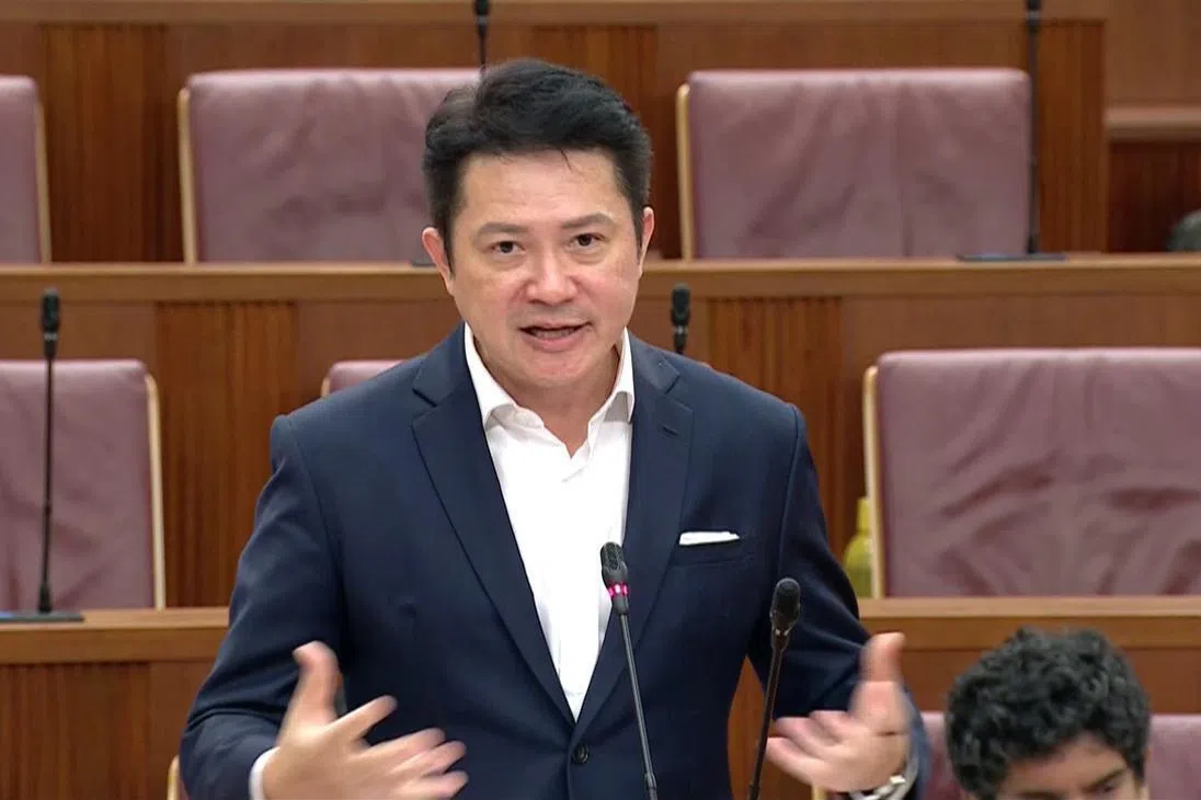 哥本峇鲁区议员郭献川星期二（2月24日）在国会参与新财年政府财政政策辩论时说：“我们的公共服务媒体不只是提供真实真相的基石，也是我们的信任基石。”  （gov.sg视频截图）