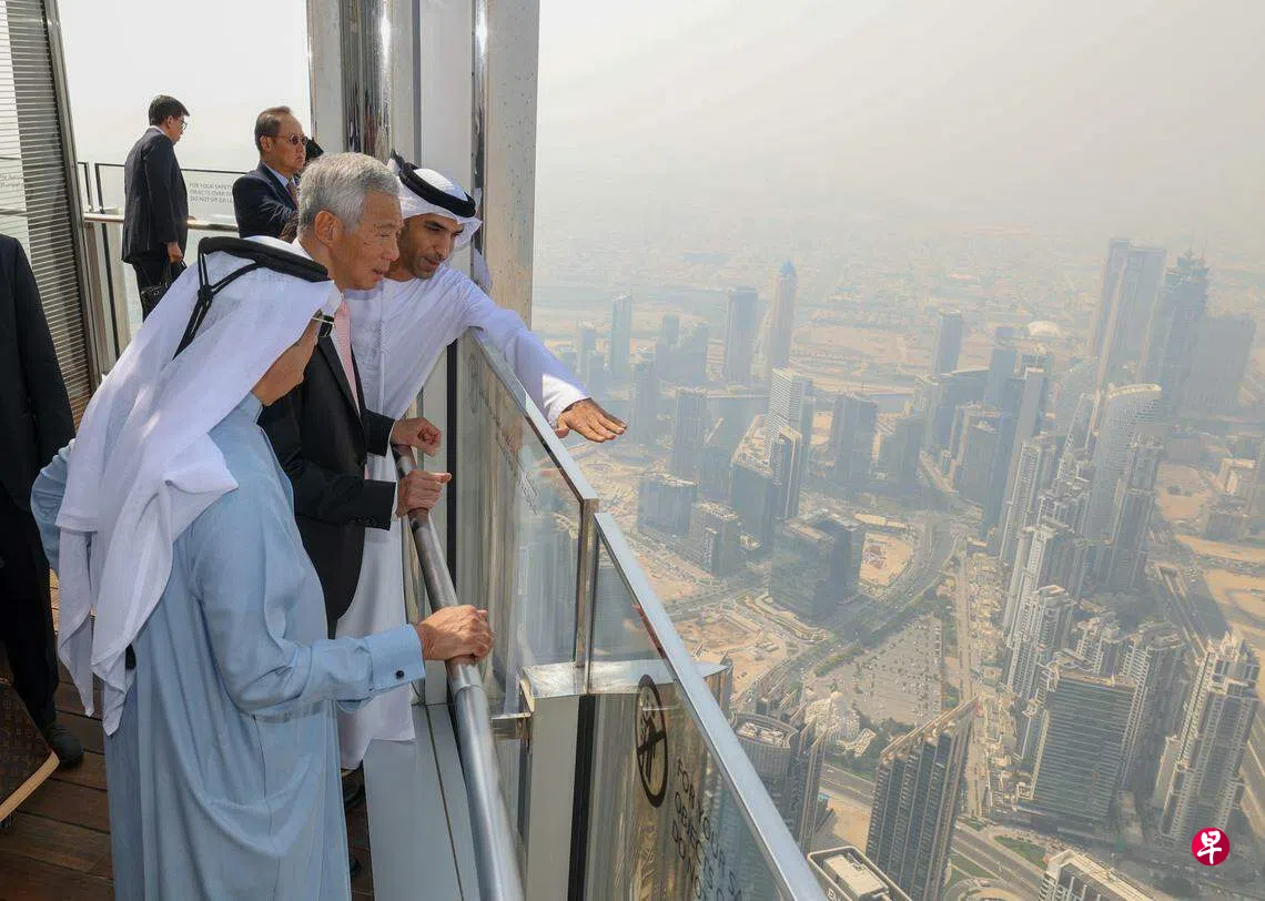李总理登世界最高楼俯瞰迪拜建设与美景| 联合早报