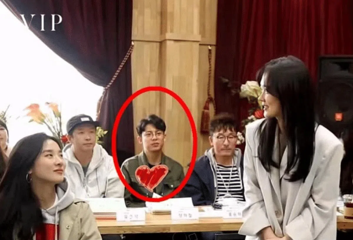 网友挖出韩剧《VIP：她们的秘密》剧本围读时的照片。（图/互联网）