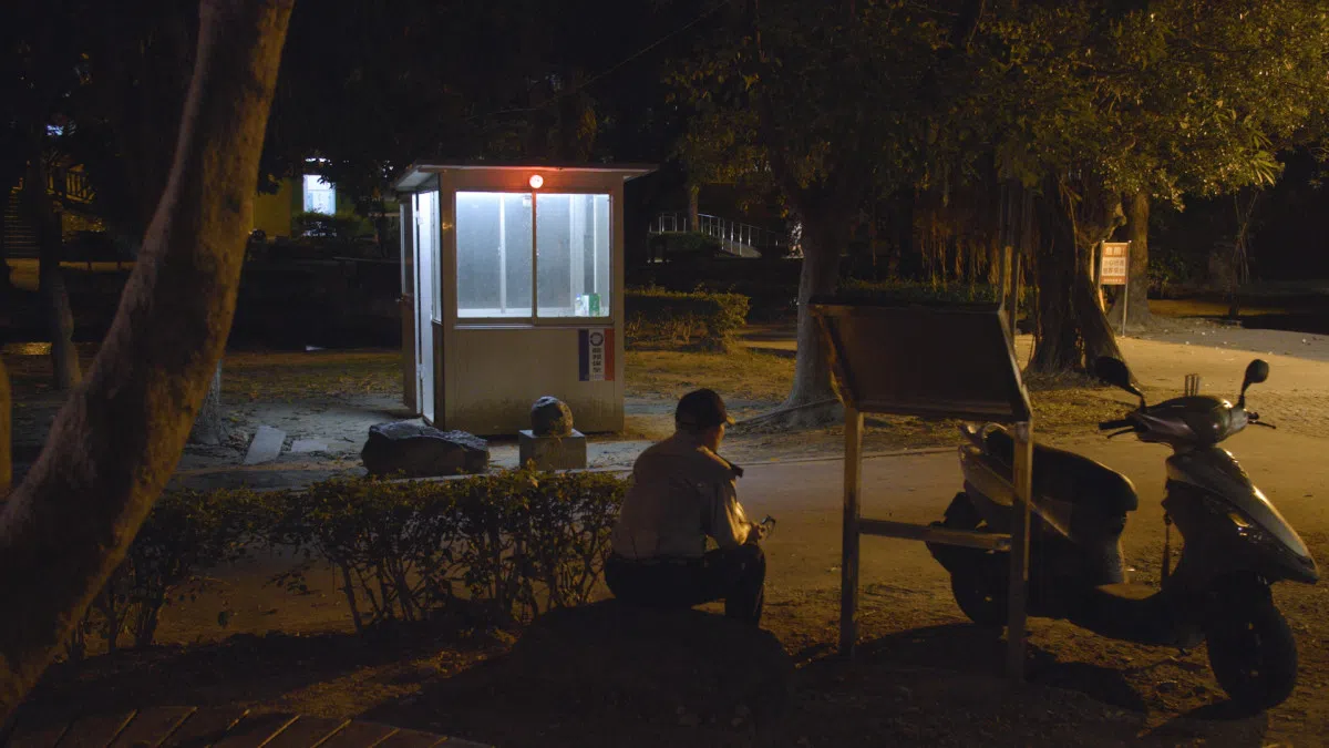 警卫亭成为了Ini Radio Yinni的根据地，两人在这里分享了他们所收集到的故事以及诗歌。（你哥影视社图片）