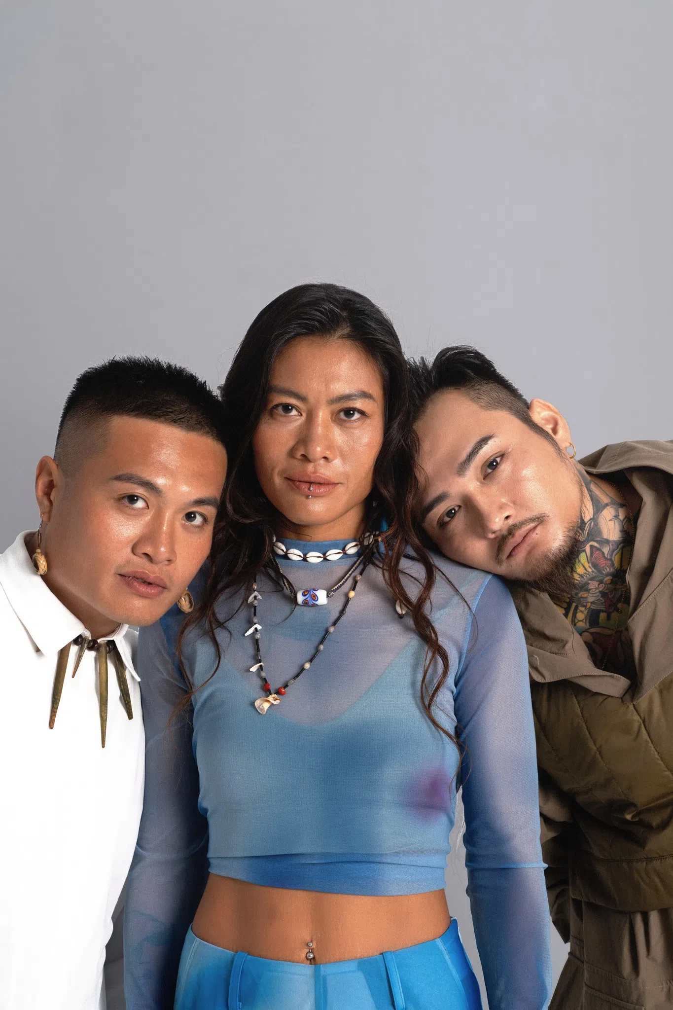 台湾乐团“漂流出口”主唱Putad Pihay（中）赴美演出却没有申请签证，遭到监禁长达17小时。（取自漂流出口脸书）