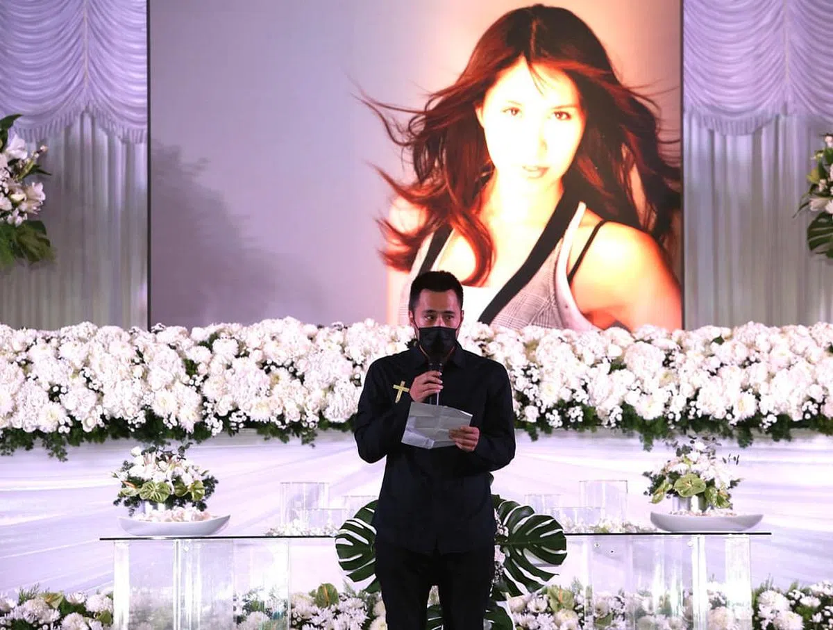 余祥铨说余苑绮是余家的骄傲，下辈子还要做一家人。（图/互联网）